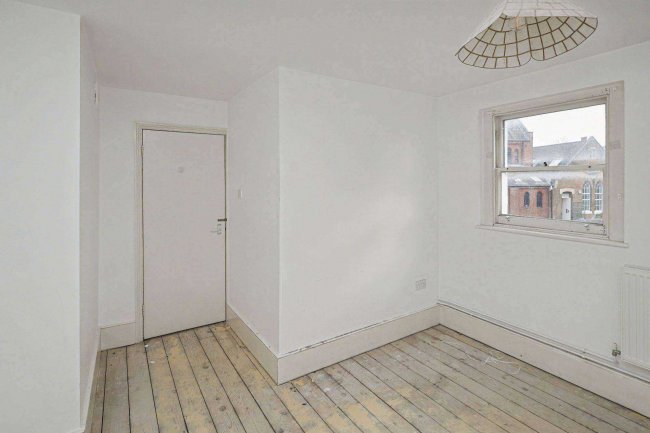 19b Kenmont Gardens, Kensal Green, London NW10 6BT 73