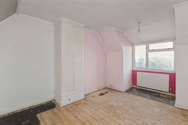 8 Kings Road, Maulden, Bedford  MK45 2DT 87