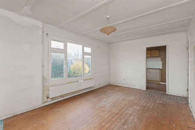 8 Kings Road, Maulden, Bedford  MK45 2DT 87