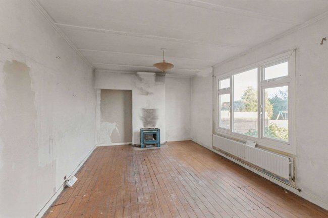 8 Kings Road, Maulden, Bedford  MK45 2DT 87