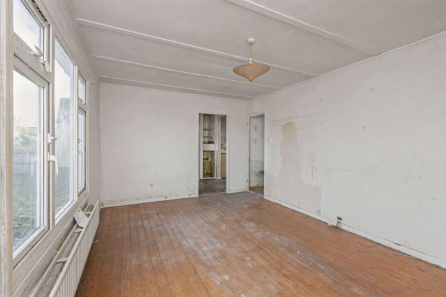 8 Kings Road, Maulden, Bedford  MK45 2DT 87