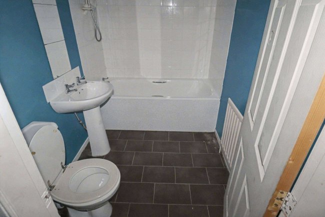 35 Mona Street, Slaithwaite, Huddersfield, West Yorkshire, HD7 5EJ 93