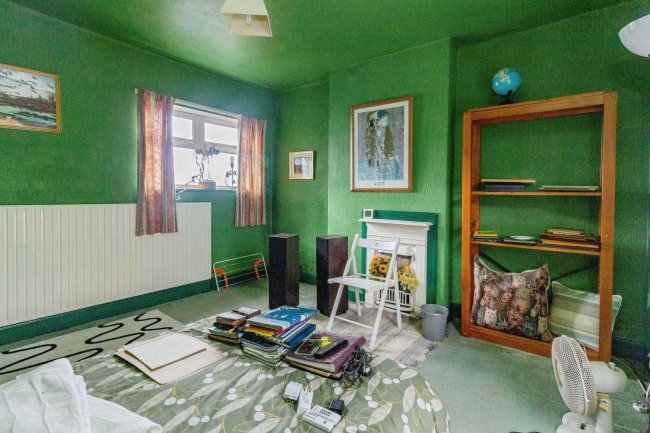 120 High Street, Stoke-on-Trent ST7 8BQ 1