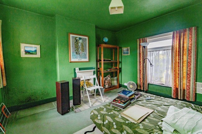 120 High Street, Stoke-on-Trent ST7 8BQ 1