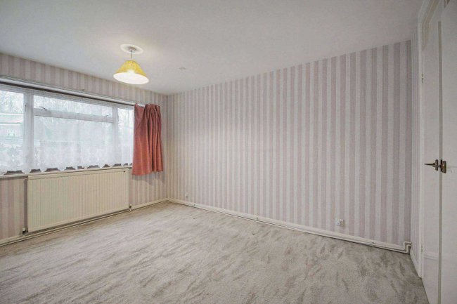 Flat 1 Woodglen, Bishopsford Road, Morden, SM4 6AW 6