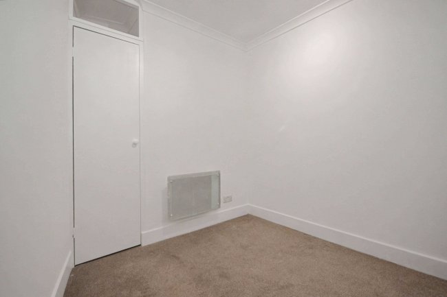 Flat 6 Beaumont Court, 2 Boscombe Spa Road, Bournemouth, Dorset, BH5 1AU 81