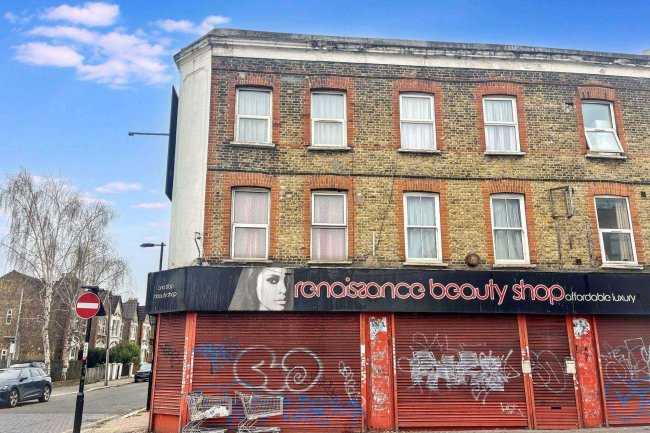 Flat 1, 110 Portland Road, South Norwood London, SE25 4PJ 65