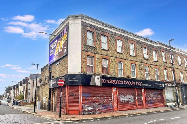 Flat 1, 110 Portland Road, South Norwood London, SE25 4PJ 65