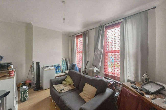 Flat 1, 110 Portland Road, South Norwood London, SE25 4PJ 65