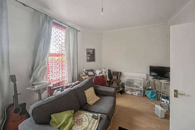 Flat 1, 110 Portland Road, South Norwood London, SE25 4PJ 65