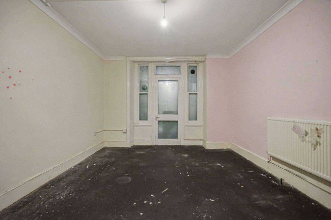 13a Arundel Gardens, Notting Hill, London W11 2LN 94