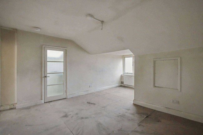 Flat E, 104 Sutherland Avenue, London W9 2QR 42