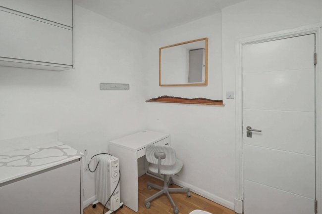 Flat 3A, 66 Hillfield Road, West Hampstead, London, NW6 1QA 3