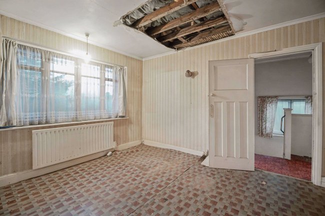 3 Forest Road, Sutton, SM3 9NT 3