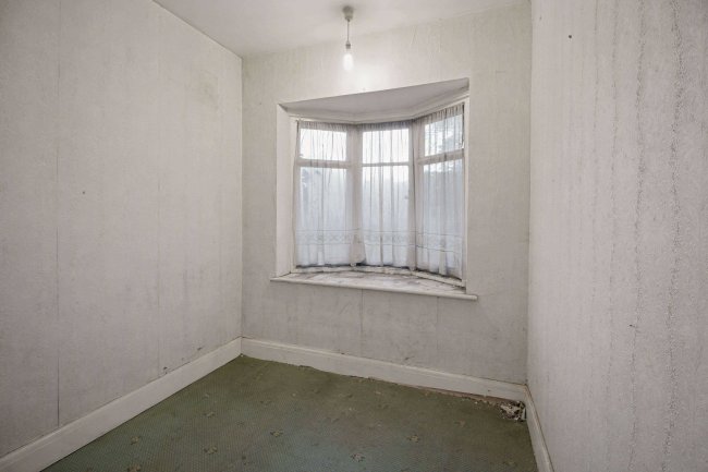 3 Forest Road, Sutton, SM3 9NT 3