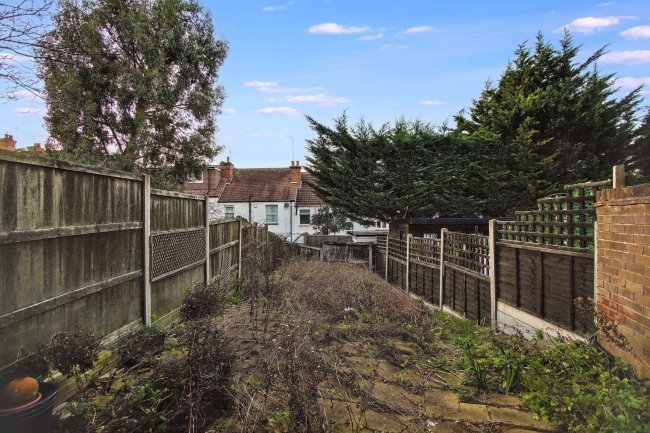 33 Hillside Avenue, Wembley, HA9 8DY 5