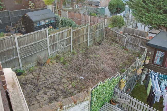 33 Hillside Avenue, Wembley, HA9 8DY 5