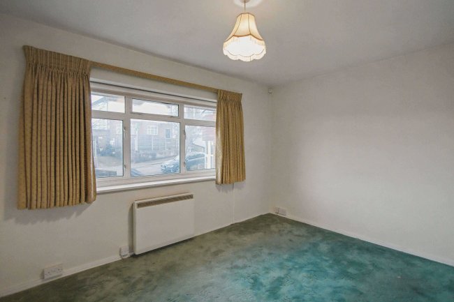 33 Hillside Avenue, Wembley, HA9 8DY 5