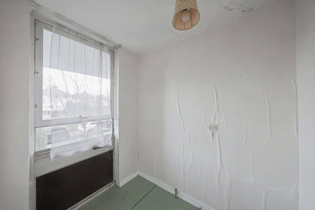 8 Howmic Court, Arlington Road, Twickenham, TW1 2BD 7