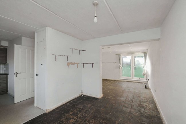 Flat 23 Warren Bank, Simpson, Milton Keynes MK6 3AQ 66