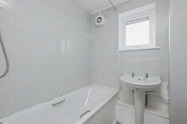 Flat 23 Warren Bank, Simpson, Milton Keynes MK6 3AQ 66