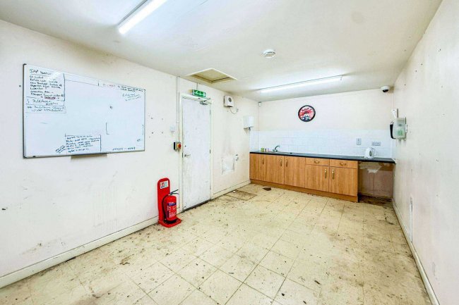 Sandy Close Depot, Sandy Close, Great Linford, Milton Keynes, MK14 5EE 84