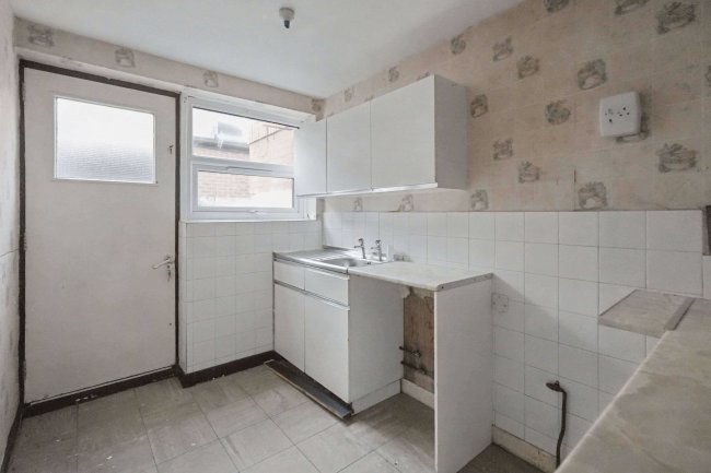 15 Southgate Road, Liverpool L13 5XY 17