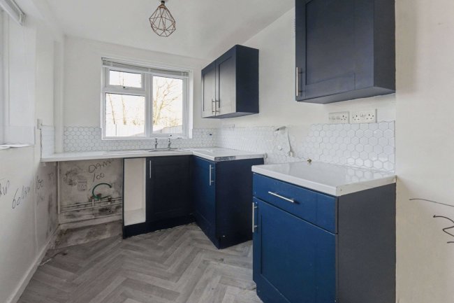 33 Callington Close, Liverpool L14 8XP 26