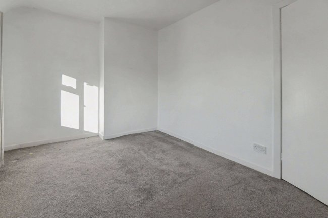 33 Callington Close, Liverpool L14 8XP 26