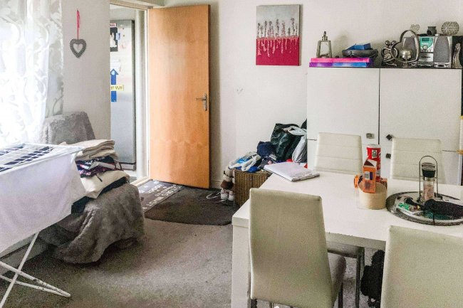 9 Hollybush Road, Warminster, Wiltshire, BA12 8QT 2