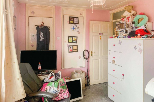 9 Hollybush Road, Warminster, Wiltshire, BA12 8QT 2