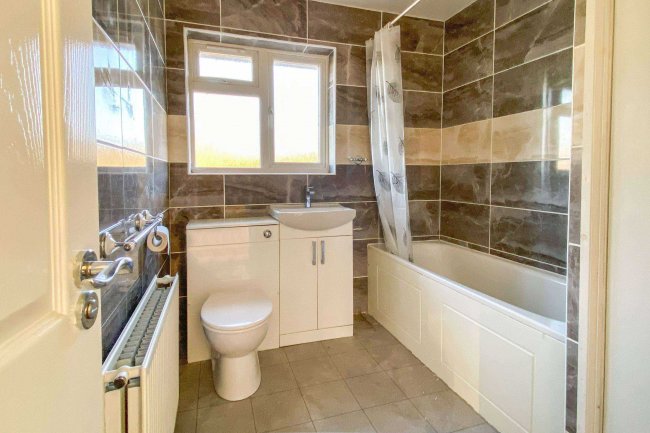 34 Broad Town Road, Broad Town, Swindon SN4 7RB 89