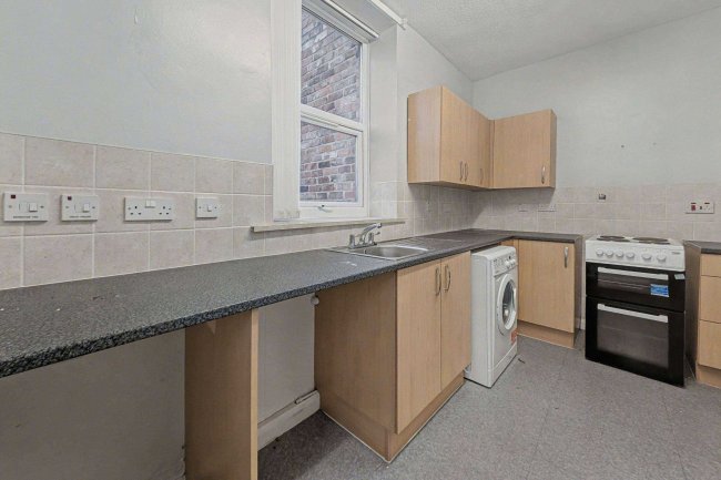 1/1A Tynevale Terrace, Bensham, Gateshead, Tyne & Wear, NE8 2XY 92