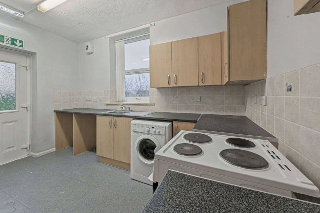 1/1A Tynevale Terrace, Bensham, Gateshead, Tyne & Wear, NE8 2XY 92