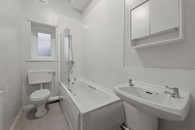 1/1A Tynevale Terrace, Bensham, Gateshead, Tyne & Wear, NE8 2XY 92