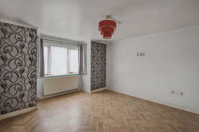 16 Pear Road, Leytonstone, London, E11 4YP 14