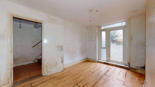 Flat A, 15 Stanlake Villas, Shepherds Bush, London, W12 7EX 1