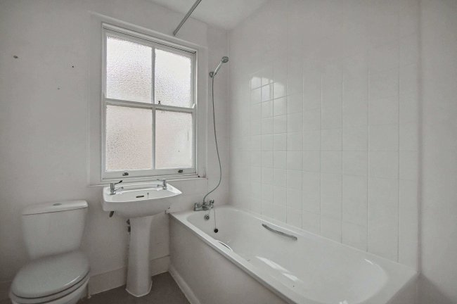 64 Belgrade Road, Stoke Newington, London N16 8DJ 10