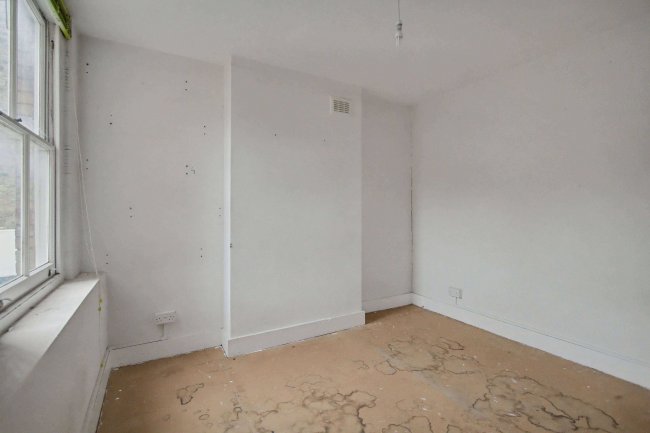 64 Belgrade Road, Stoke Newington, London N16 8DJ 10