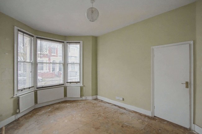 64 Belgrade Road, Stoke Newington, London N16 8DJ 10