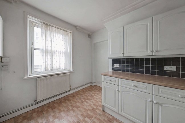 Flat 9, Block E, Peabody Buildings, Herbrand Street, Bloomsbury, London WC1N 1JG 1