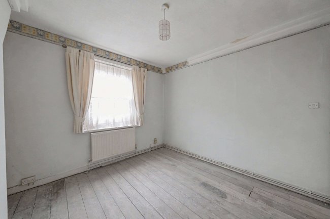 Flat 9, Block E, Peabody Buildings, Herbrand Street, Bloomsbury, London WC1N 1JG 1