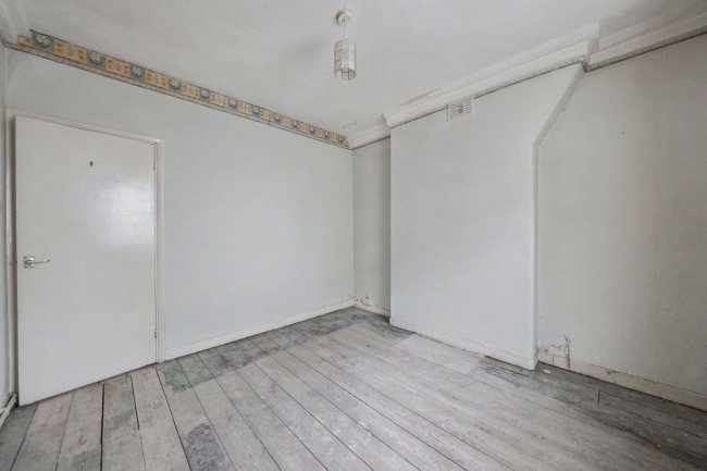 Flat 9, Block E, Peabody Buildings, Herbrand Street, Bloomsbury, London WC1N 1JG 1