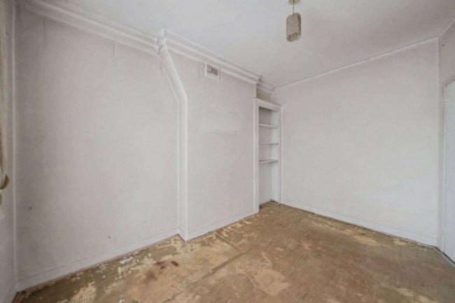 Flat 9, Block E, Peabody Buildings, Herbrand Street, Bloomsbury, London WC1N 1JG 1