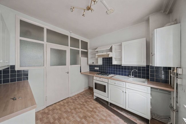 Flat 9, Block E, Peabody Buildings, Herbrand Street, Bloomsbury, London WC1N 1JG 1