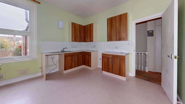 Flat B, 69 Temple Road, Cricklewood, London, NW2 6PN 4