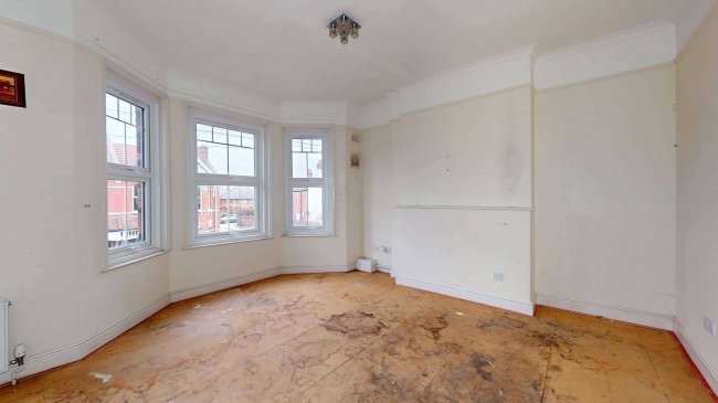 Flat B, 69 Temple Road, Cricklewood, London, NW2 6PN 4