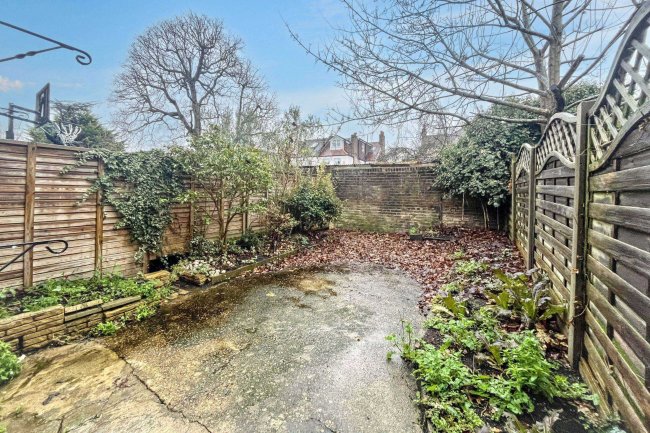 Flat A, 25 Trevor Road, Wimbledon, London, SW19 3PW 18