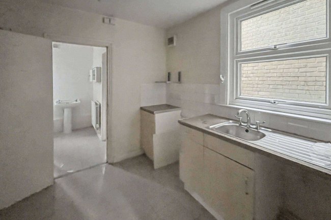 Flat A, 25 Trevor Road, Wimbledon, London, SW19 3PW 18
