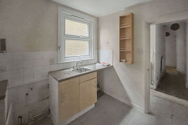 Flat A, 25 Trevor Road, Wimbledon, London, SW19 3PW 18